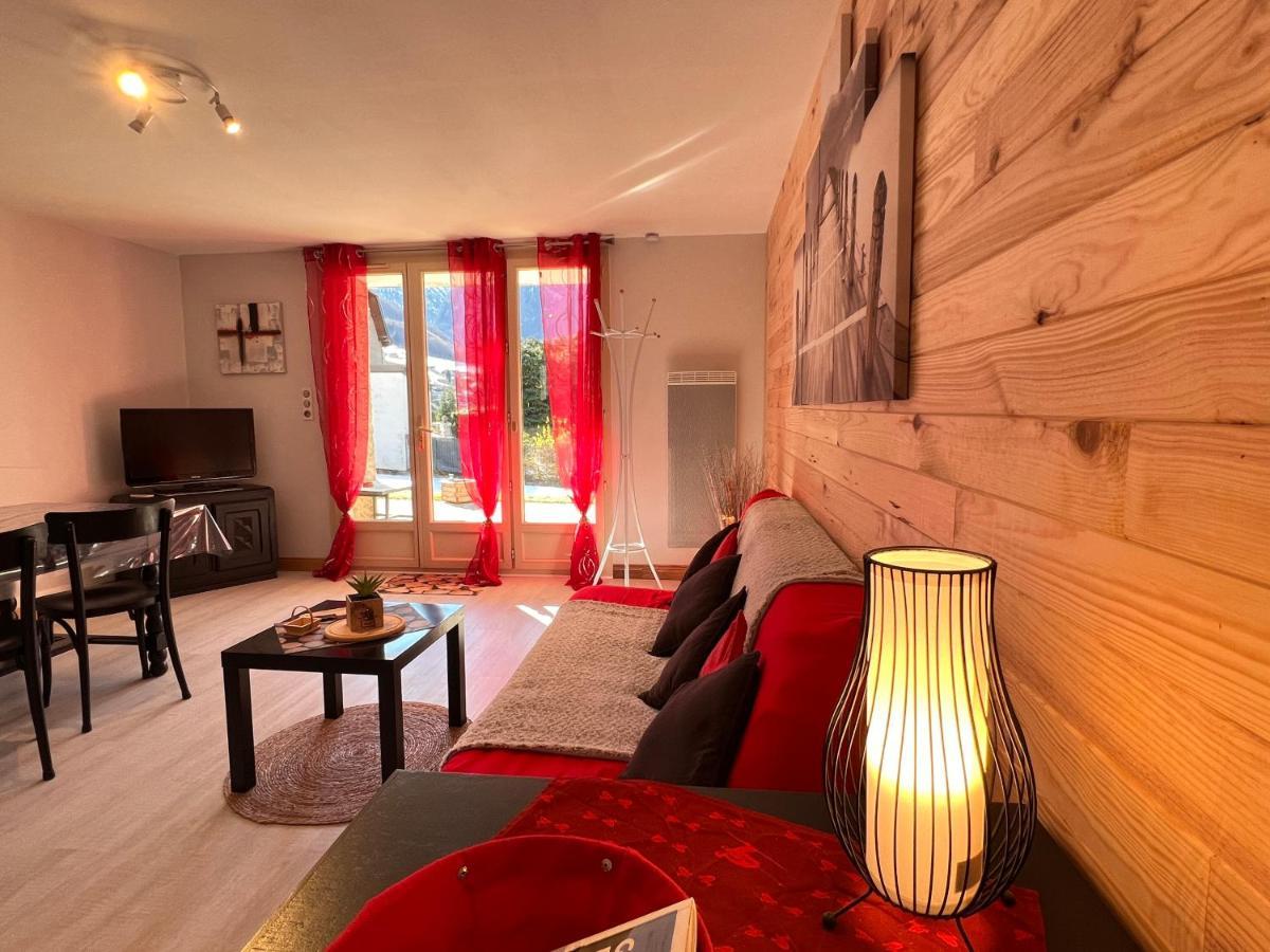 T2 Ensoleille. Terrasse Et Vaste Jardin Commun Apartment Cauterets Exterior photo